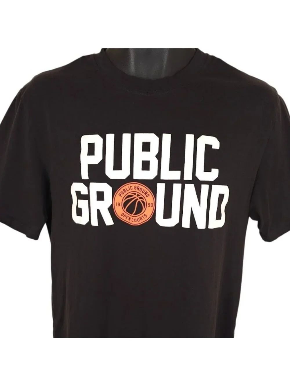 Basketball T Shirt Mens Size Medium Black Public Ground Open Courts H&M LOGG